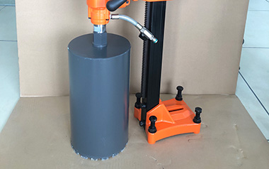 磁力鉆磁性減弱或者無磁性是由什么原因造成的？